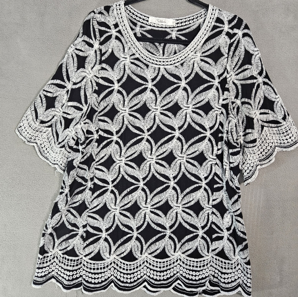 Solitaire Shirt Top Plus 2X Floral Embroidered Scallop Trim Magenta Boho Blouse